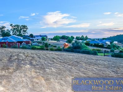 25 Gleneagles Drive, Bridgetown WA 6255