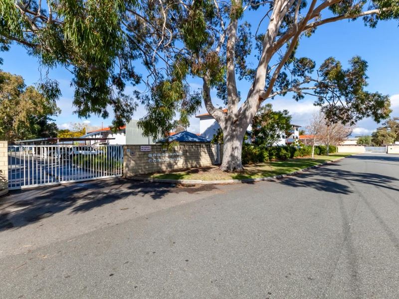28/14 Coralie Court, Armadale WA 6112