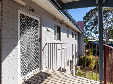28/14 Coralie Court, Armadale WA 6112