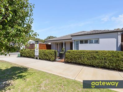 2 Grasstree Lane, Success WA 6164