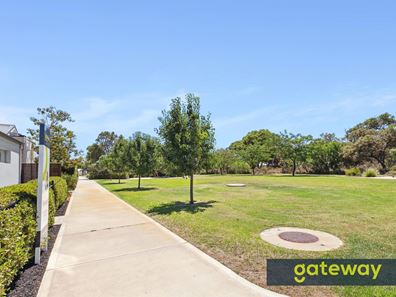 2 Grasstree Lane, Success WA 6164