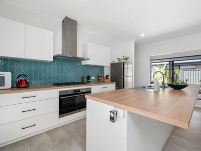 62 Aslett Drive, Karlkurla WA 6430