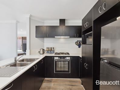 9a Bromley Street, Embleton WA 6062