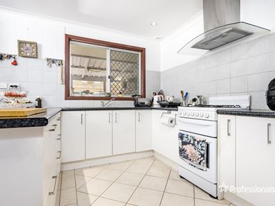 18 Roebuck Street, Mahomets Flats WA 6530