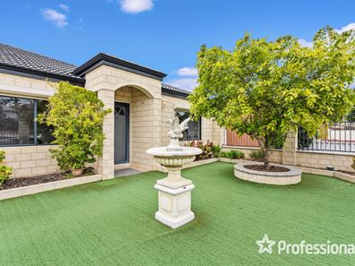 6A Johnsmith Street, Morley WA 6062