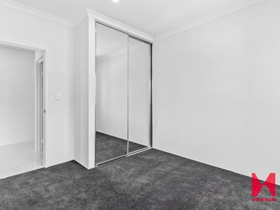 b/27 BUSHBY STREET, Midvale WA 6056