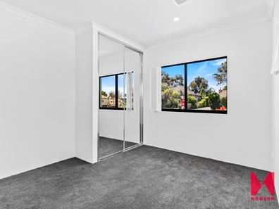 b/27 BUSHBY STREET, Midvale WA 6056