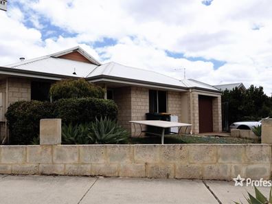 44 Harberton Parkway, Ellenbrook WA 6069