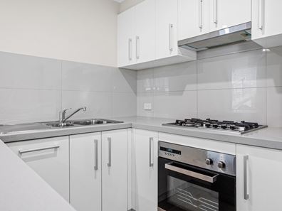 5/148 Wharf Street, Cannington WA 6107