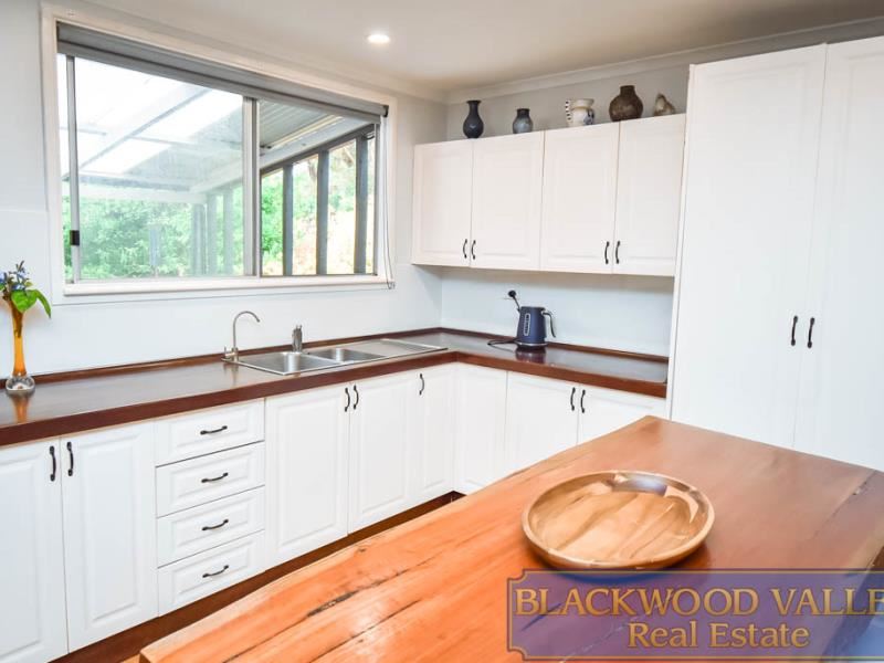 12 Ford Road, Bridgetown WA 6255