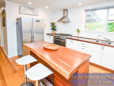 12 Ford Road, Bridgetown WA 6255