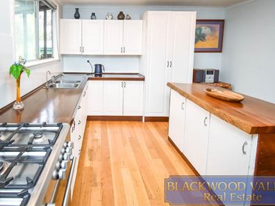 12 Ford Road, Bridgetown WA 6255
