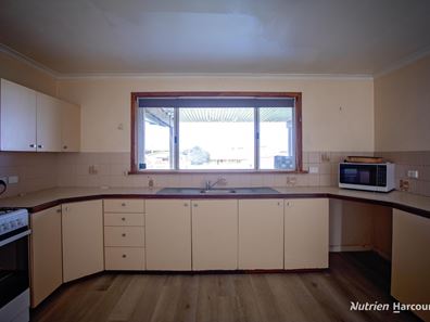 4 Dawn Street, Hopetoun WA 6348