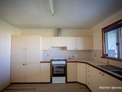 4 Dawn Street, Hopetoun WA 6348