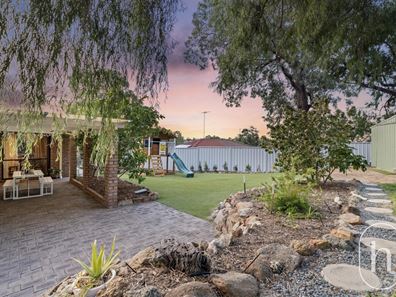 15 Graphic Court, Beldon WA 6027