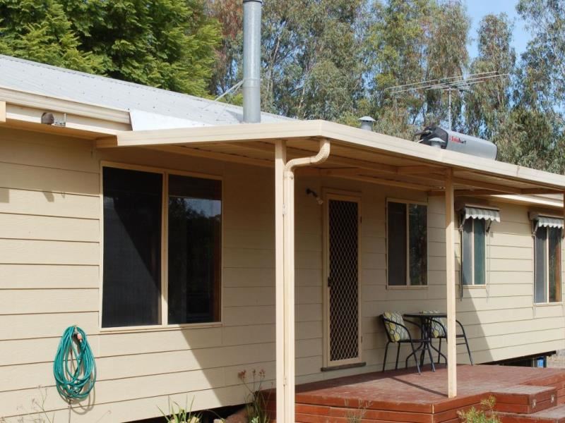16a Berry Brow Road, Bakers Hill WA 6562