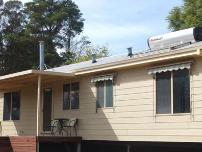16a Berry Brow Road, Bakers Hill WA 6562