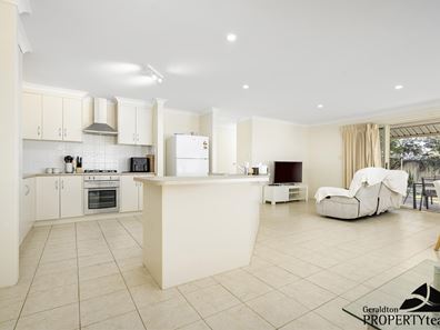 7 Colonen Street, Wandina WA 6530