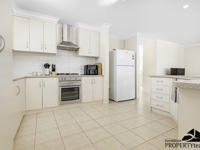 7 Colonen Street, Wandina WA 6530