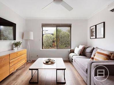 1/2 Weaponess Road, Scarborough WA 6019