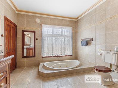 150 Wittenoom Street, Collie WA 6225