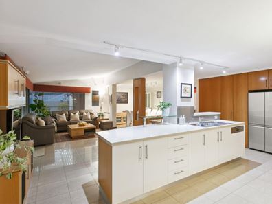25 Sandover Drive, Karrinyup WA 6018