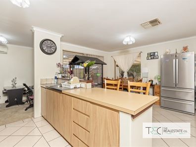 2 Liberton Place, Coodanup WA 6210