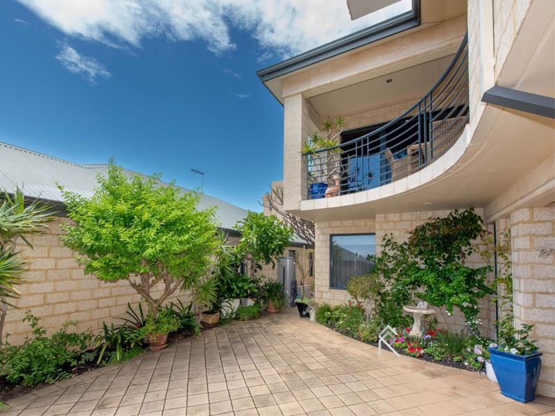3/105 Manning Street, Scarborough
