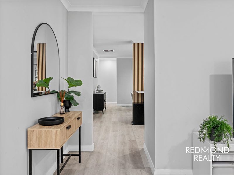 18 Eastleigh Loop, Currambine WA 6028