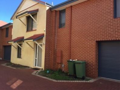 4/8 Hillcrest Road, Kewdale WA 6105