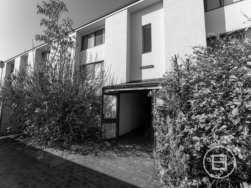 18/33 Farina Drive, Yokine