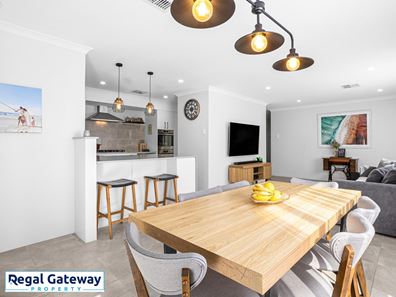 5 Strumpshaw Road, Aveley WA 6069