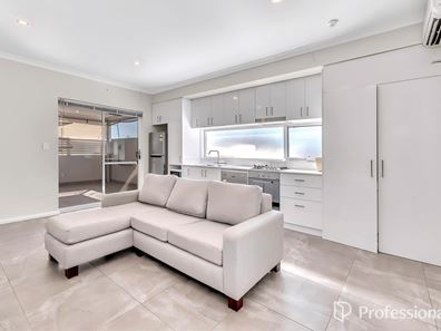 7/57 McGlinn Way, Cloverdale WA 6105