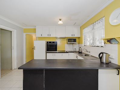 4 Leichhardt Drive, Two Rocks WA 6037