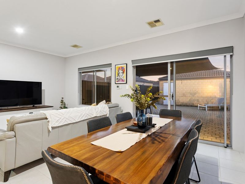 4 Cheyne Way, Caversham WA 6055