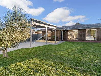 13 McAllister Way, Beechboro WA 6063