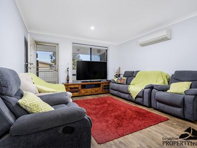 2/38 Crowtherton Street, Bluff Point WA 6530