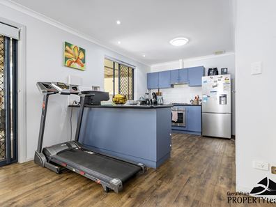 2/38 Crowtherton Street, Bluff Point WA 6530