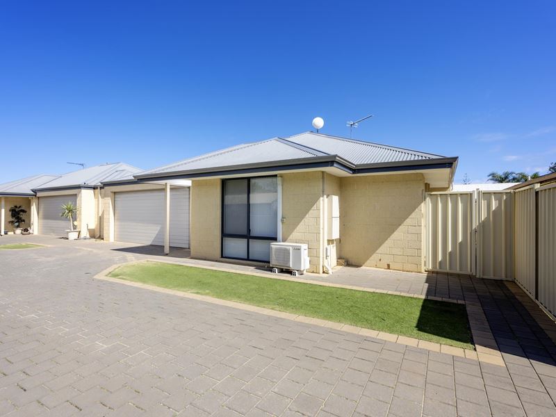 2/212 Place Road, Wonthella WA 6530