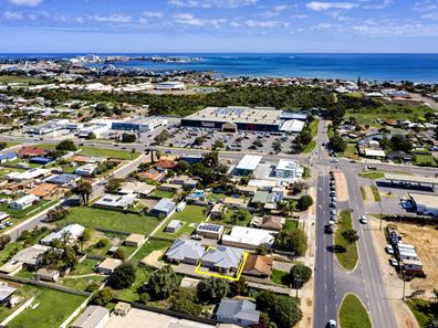 2/212 Place Road, Wonthella WA 6530