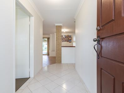 4 Addlewell Glen, Kiara WA 6054