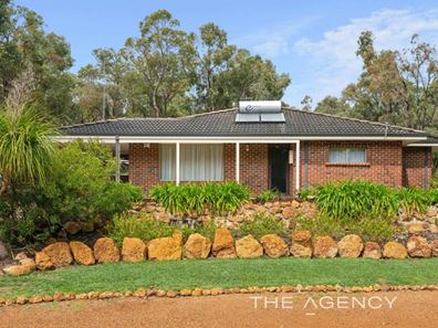 6 Protea Court, Stoneville WA 6081