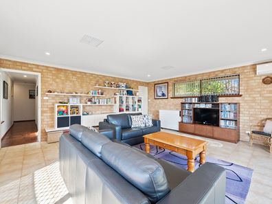25 Maybud Road, Duncraig WA 6023
