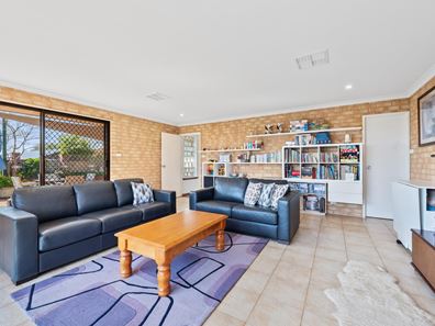 25 Maybud Road, Duncraig WA 6023