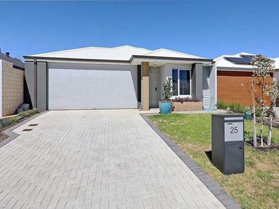 25 Pearce Avenue, Forrestfield WA 6058