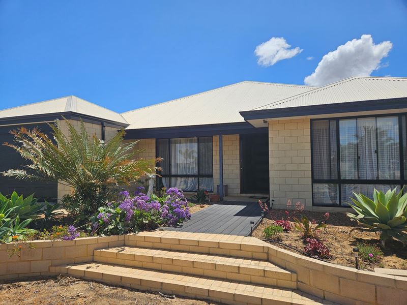 2 Protea Avenue, Moresby WA 6530