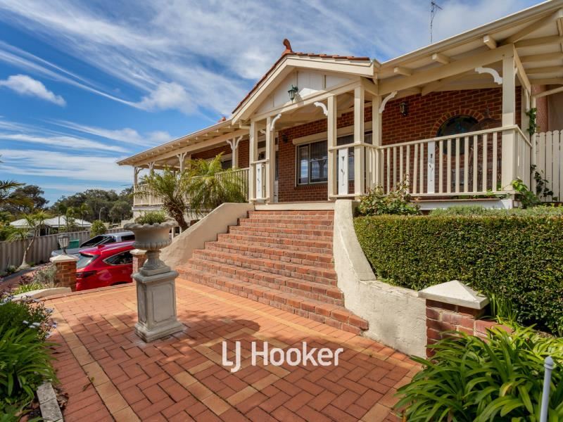 1 Balliol Court, College Grove WA 6230