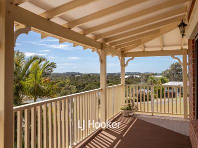 1 Balliol Court, College Grove WA 6230