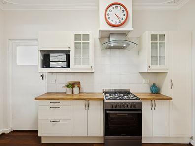 20 Walpole Street, St James WA 6102