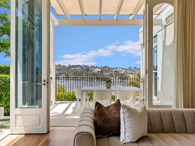 4 Riverside Drive, Mosman Park WA 6012